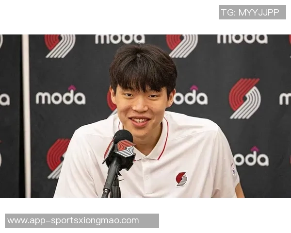 比卢普斯谈杨瀚森的魅力孩子们被他的体型和互动方式深深吸引