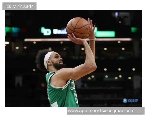 克莱半场表现稳健11投4中三分球命中3个贡献11分2篮板1封盖